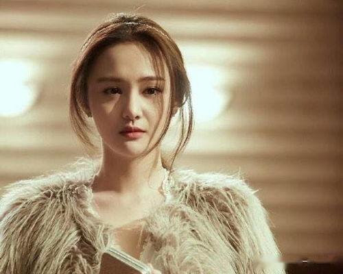 娱乐圈吃瓜妹小姐姐,揭秘吃瓜妹小姐姐的瓜界传奇